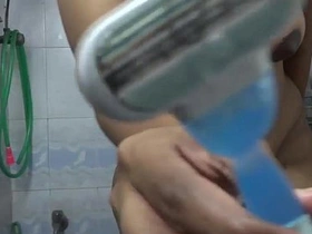 indian babe lily shaving ass snny xnxx
