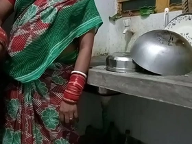 किचन में काम कर रही साली को जबरदस्ती चोदा बैडरूम में indian dame outside xxx videos