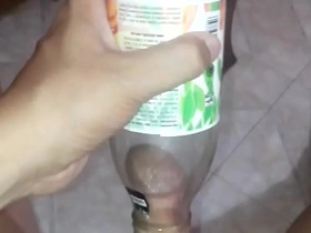 v&period; una botella de Jumex xxx pic