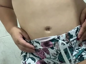 LATINA gordibuena provocando en la ducha con su gran CULO y grandes TETAS jabonosas young teen girl porn videos
