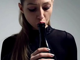 Petite Areana Sod masturbates with a bottle hentai xxx hd