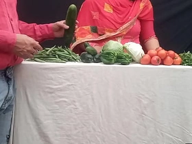 Sabji vechne Waali ko khule bazaar mein hi chod diya, unquestionable indian sex video by jony suitor ऐकस ऐकस विडियो