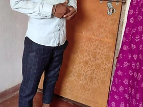 Pizza delivery boy found Indian hot girl alone and fucked her. xxx pawn porn full videos