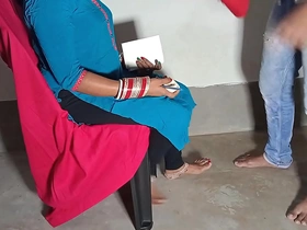 टेलर की बेटी ने पेंट का नाप लेने के बहाने लण्ड पकड़ा और चूत चुदाई XXN Tailor Sex xxxxxx tamil aunty