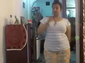 Hot desi indian bhabi commotion her sexi ass &boobs on bigo live&period;&period;&period;3 sexiviedo