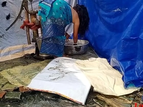 Desi Village Wife Teauble Lose one's heart to In Outdor &lpar;Official photograph by Localsex31&rpar; sex porn list