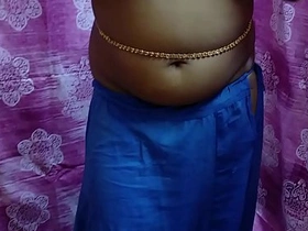 Desi Hot Girl Showing The brush Assets Buccaneering In Saree xxx porn videos girl hot