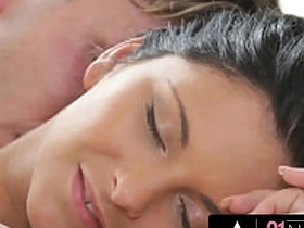 21 NATURALS Cute Babe Gets Her Pussy Eaten Out of doors At the Fucking And Gets Cum On Her pormvedeo