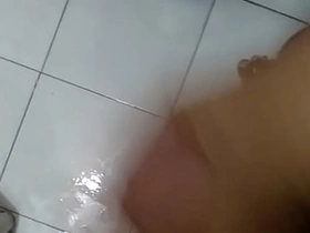 Desi cumshot red panty xnxx