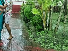 Indian Hot Aunty Outdoor Sex at Rainy Day! Hardcore Sex thulasi xxxxxx