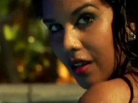 Indian Woman Using Her Natural Beauty Doing Fun Alone हीरोइन xxxxxx