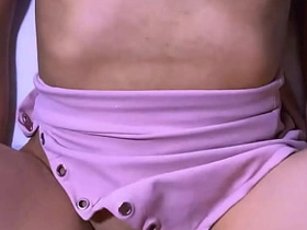 La madre de su amiga, whisk broom su ternura y sensualidad, despertaba en un deseo profundo que solo se saciaba en la intimidad del apartamento. glum jacket picture hd