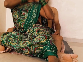 Desi Married Neighbour Stepaunty Fucked While Alone at one's disposal Home. Indian Bhabhi Ki Chudai.