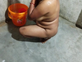 XXX First Time Stepmother Ko Nahate Dekha to Mera Land Khada Hogya