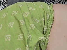 Smooth Aunty's Big Boobs Amateur Massage with Hindi Talking