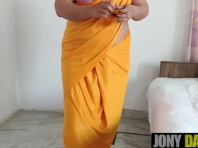 Housewife Infirm of purpose the Clothes and Neighbour Watch Her Closely