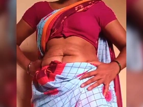 Ammu Remove the Blouse Showing Boobs