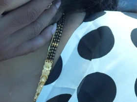 Husband Left His Wife's Armpit and Left Nois