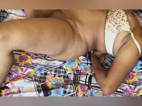 Desi Couple Gender in the Bed Home Indian Desi Couple
