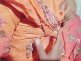 Hot Desi Boudi and Clener Sex Video