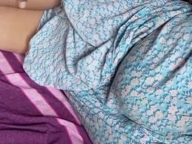 Sri Lankan Actress Anne concerning Ladies' room Play with The brush Pussy and Big Natural Boobs concerning Night