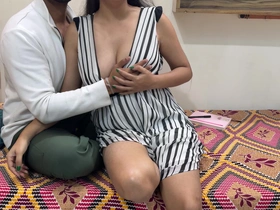 Indian Student Saara Viral Sex anent Coaching Hindi